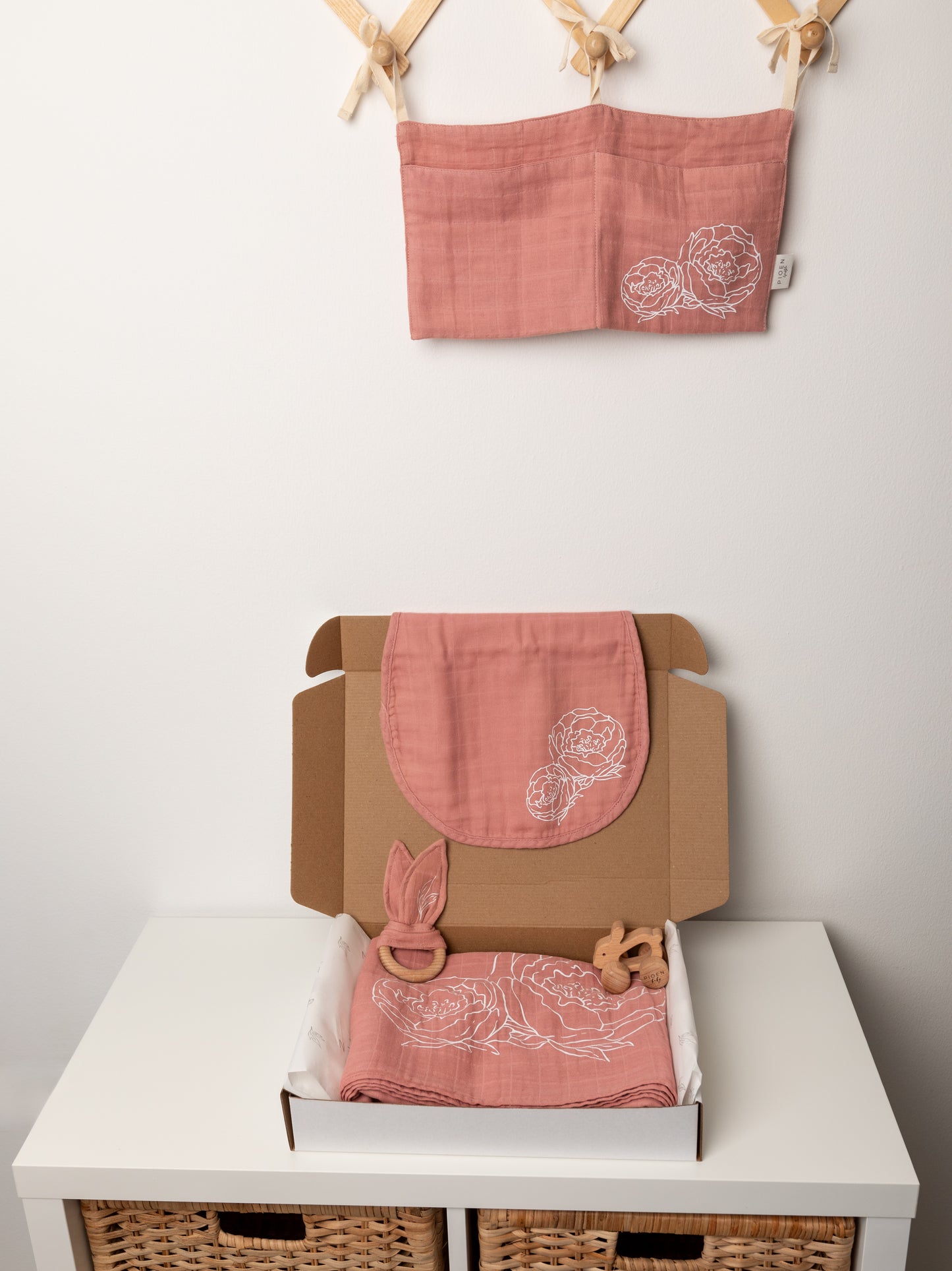 100% Organic Cotton Baby Girl Gift Set