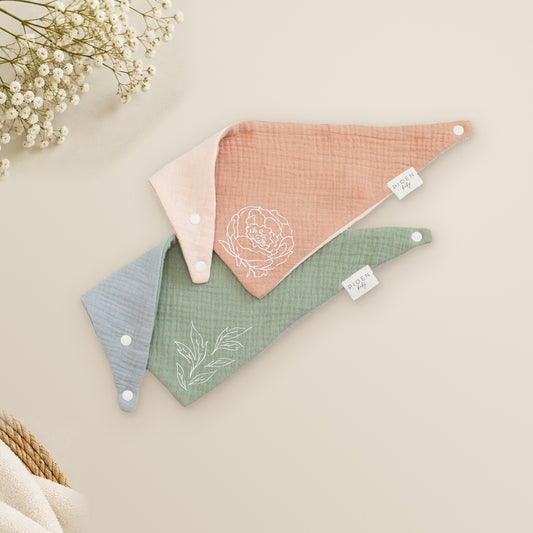 Reversible Triangle Bib Set – 2 Piece