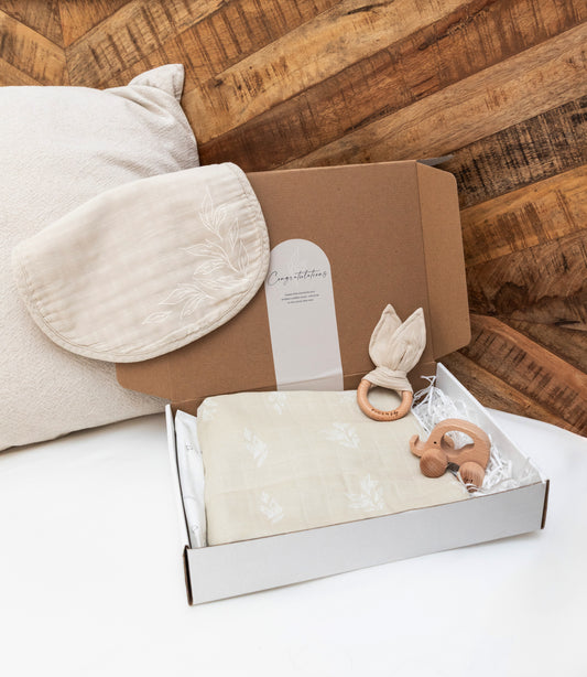 100% Organic Cotton Essential Baby Gift Set